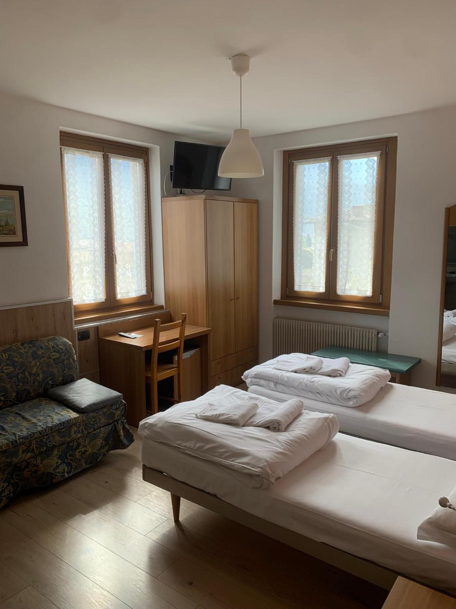 Hotel Garni Delle Rose 切尼加 外观 照片