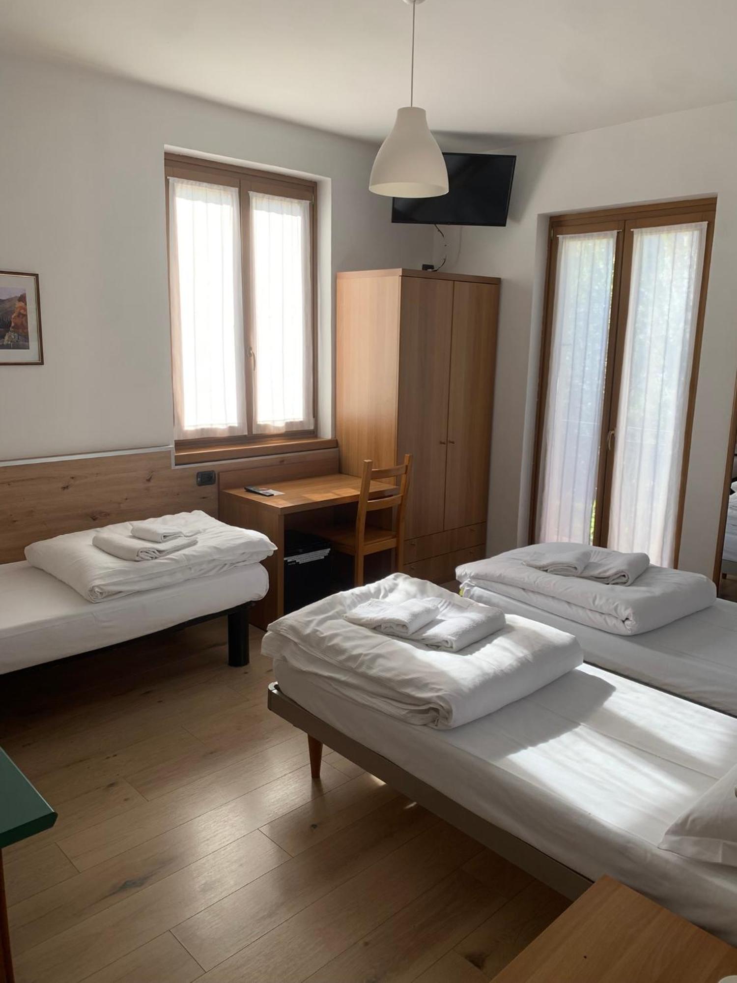 Hotel Garni Delle Rose 切尼加 外观 照片